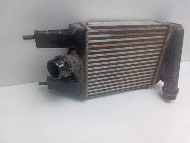 Chłodnica intercoolera 144613ZU0B NISSAN