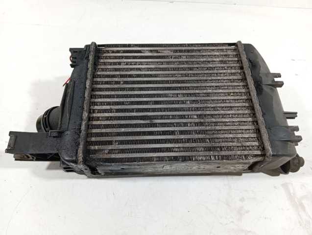 Chłodnica intercoolera 144967634R RENAULT