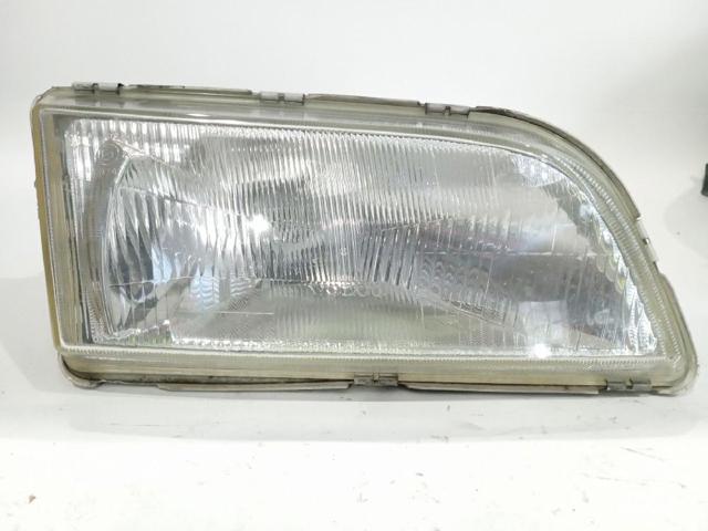 Reflektor prawy 14556200 VOLVO