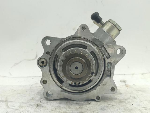 Pompa podciśnienia Nissan Primera P12