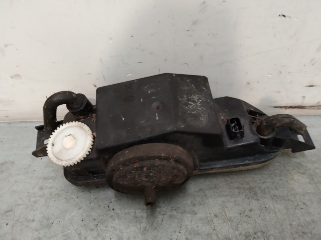 Lampa przeciwmgielna lewa 146895 FORD