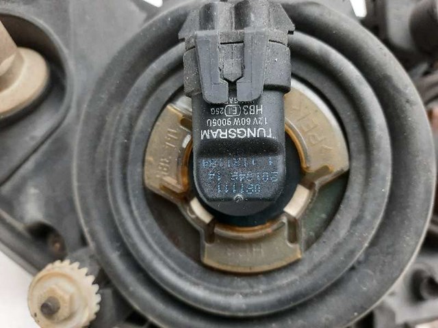 Reflektor prawy 14861200 RENAULT