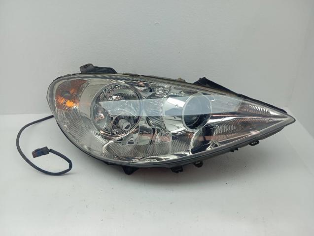 Reflektor prawy 1494307080 PEUGEOT