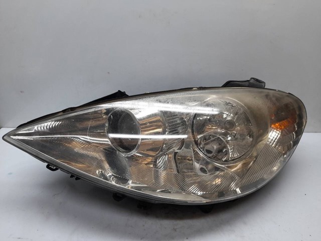 Reflektor lewy 1494308080 PEUGEOT