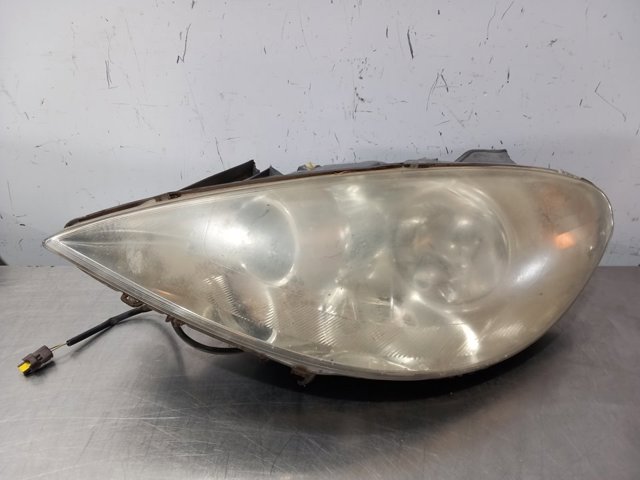 Reflektor lewy 1494308080 PEUGEOT