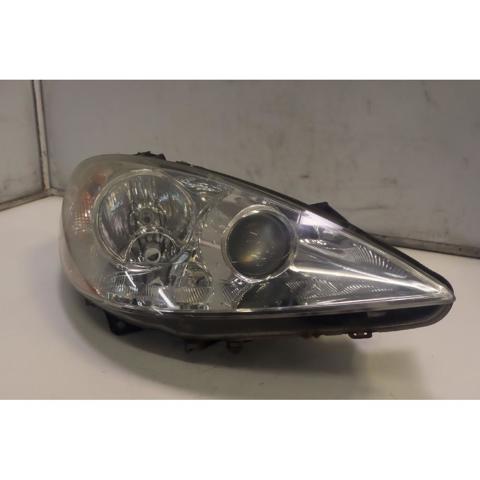 Reflektor prawy 1494311080 PEUGEOT