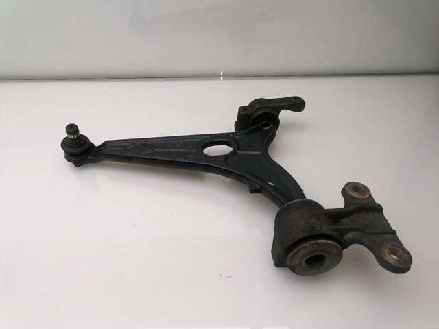 Wahacz zawieszenia przedniego dolny lewy 1497408080 FIAT