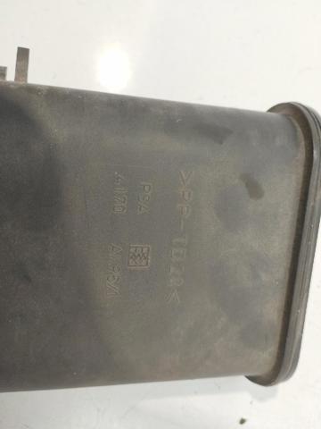 POCHŁANIACZ PAR PALIWA Citroen Berlingo M