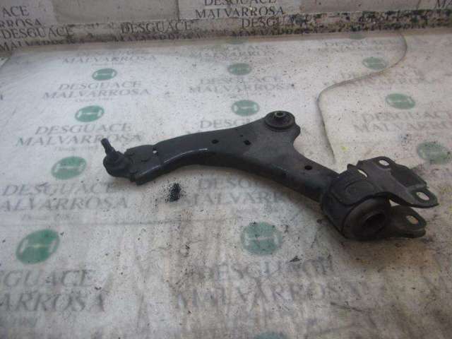 Wahacz zawieszenia przedniego dolny lewy 1507182 FORD