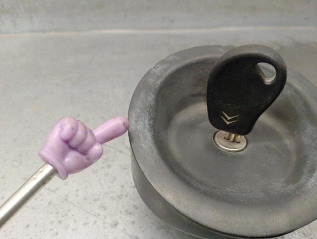 Korek wlewu paliwa Citroen Berlingo MF