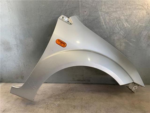 Błotnik przedni prawy 1528047 FORD