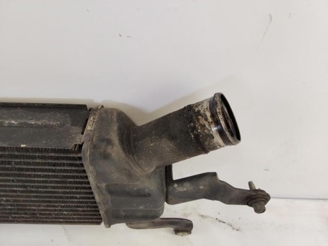 Chłodnica intercoolera 1530A061 PEUGEOT
