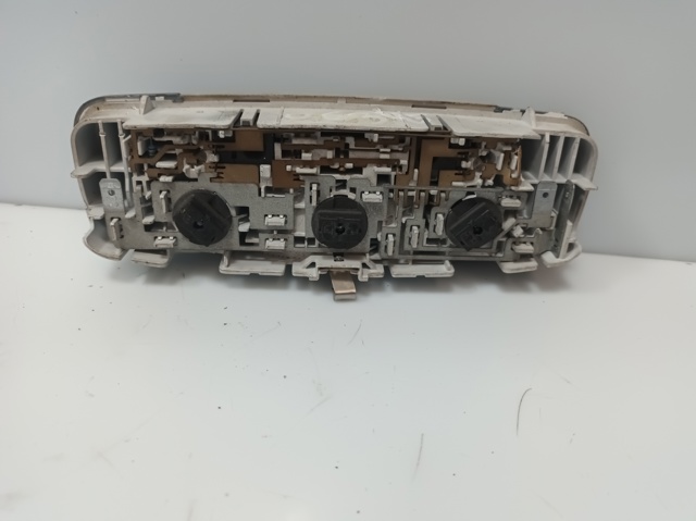 Lampka oświetlenia kabiny 1531211 FORD