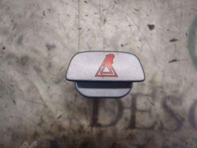 Przycisk włączania światła awaryjnego 1556970 FORD