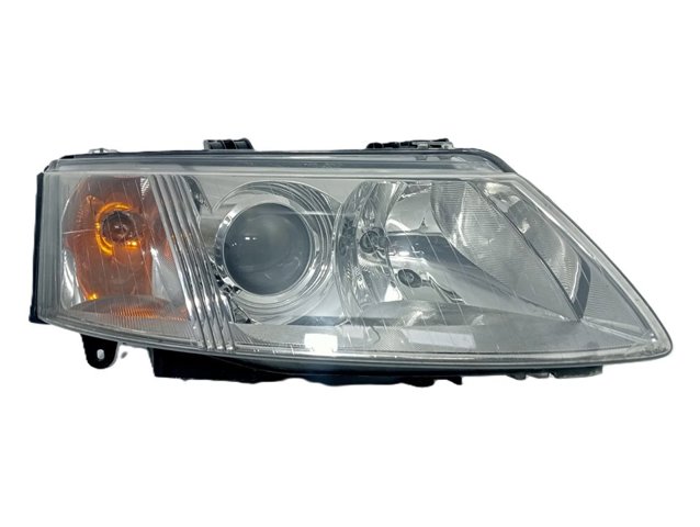 Reflektor prawy 155820 GM