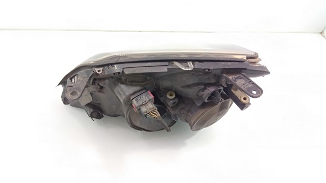 Reflektor prawy 15588800 OPEL