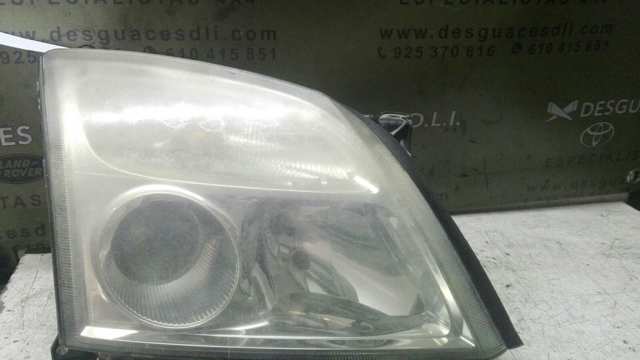 Reflektor prawy 15588800 OPEL