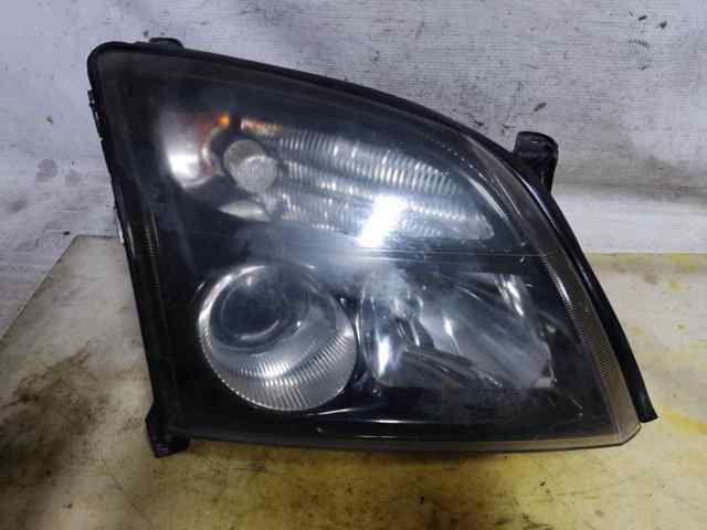 Reflektor prawy 15588800 OPEL