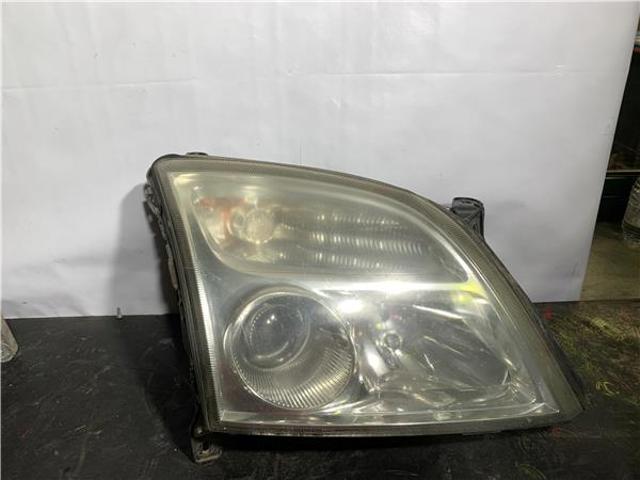 Reflektor prawy 15588800 OPEL