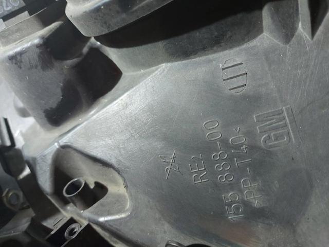 Reflektor prawy 15588800 OPEL