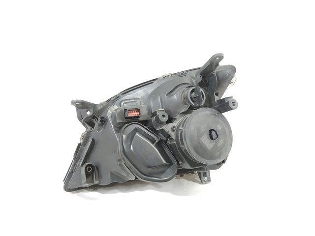 Reflektor prawy 15588800 OPEL