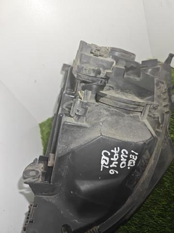 Reflektor lewy 15601700 RENAULT