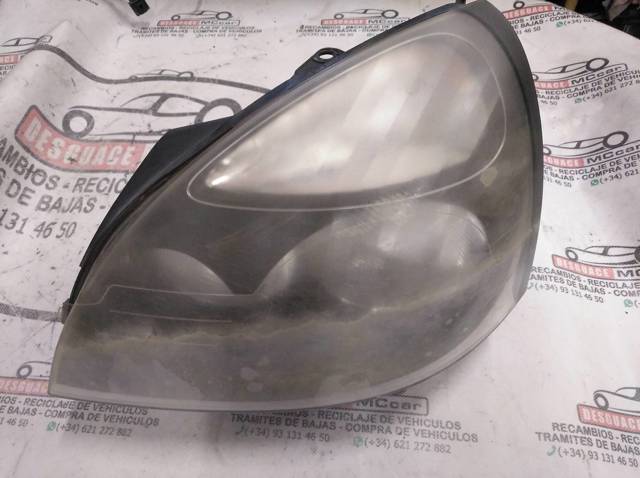 Reflektor lewy 15601700 RENAULT