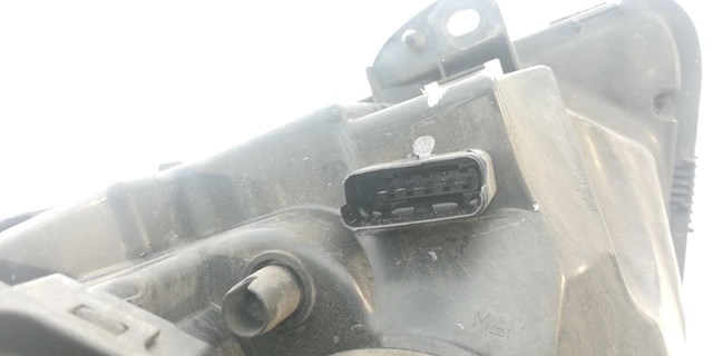 Reflektor prawy 15601800 RENAULT