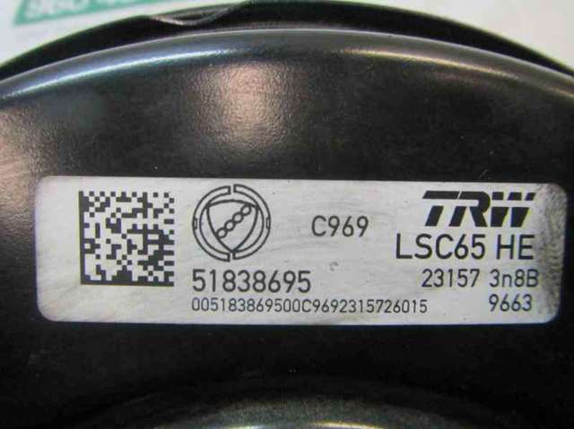 Wzmacniacz próżniowy hamulców 1560820 FORD
