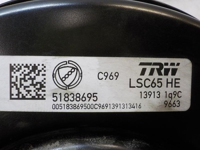Wzmacniacz próżniowy hamulców 1560820 FORD
