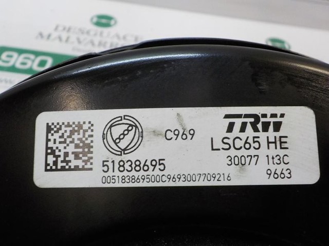 Wzmacniacz próżniowy hamulców 1560820 FORD