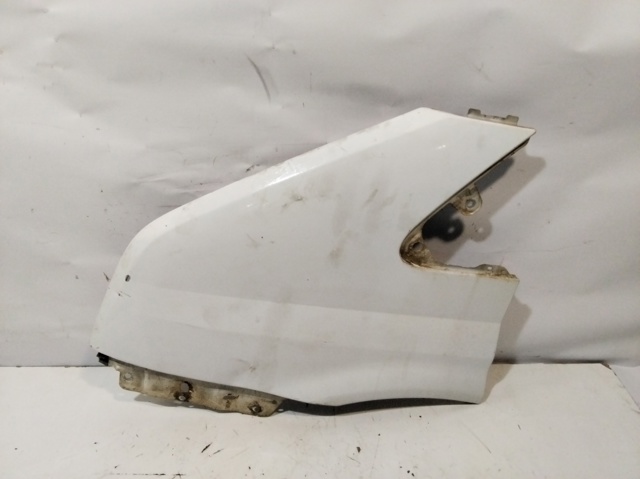 Błotnik przedni lewy 1561051 FORD