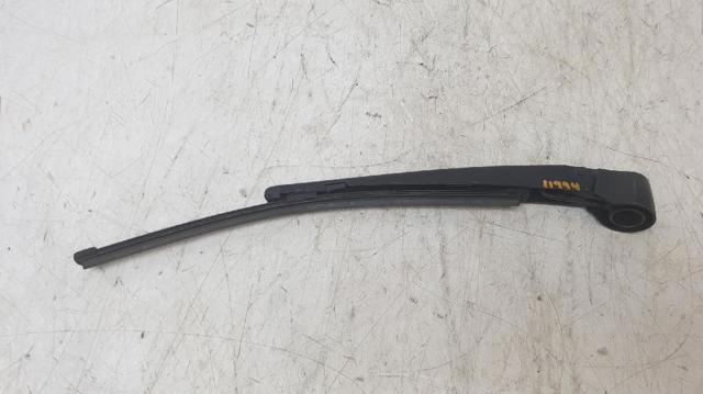 Ramię wycieraczki szyby tylnej 1568200044 MERCEDES