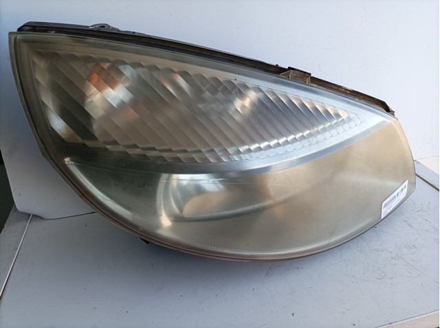 Reflektor prawy 15810400 RENAULT