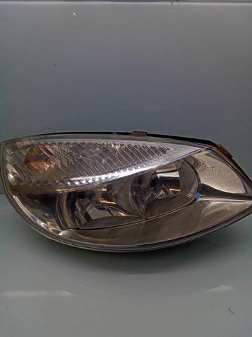 Reflektor prawy 15810400RE RENAULT