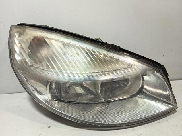 Reflektor prawy 15810400RE RENAULT
