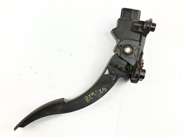 Pedał przyspieszenia (gazu) 1600A102 MITSUBISHI