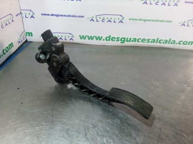 Pedał przyspieszenia (gazu) 1600A102 MITSUBISHI