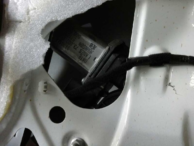 Mechanizm podnoszenia szyby drzwi przednich prawych 1607707180 PEUGEOT