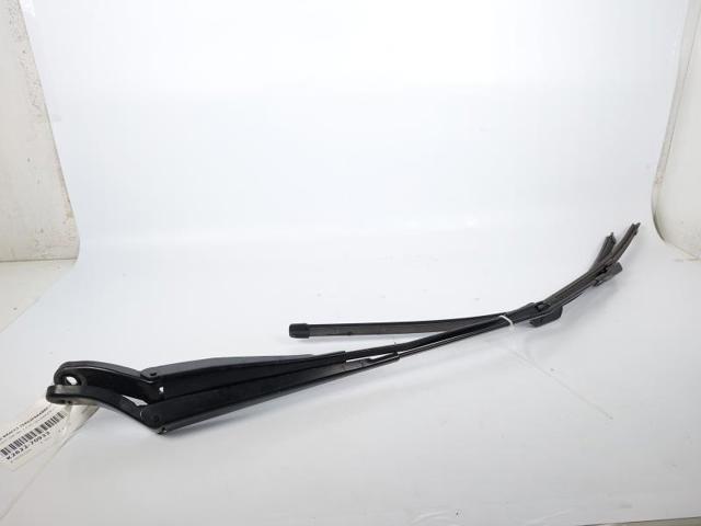 Ramię wycieraczki szyby przedniej 1608393380 PEUGEOT