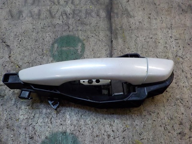 Klamka drzwi tylnych zewnętrzna lewa 1609240780 PEUGEOT