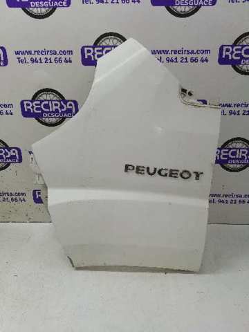 Błotnik przedni lewy 1610458580 PEUGEOT