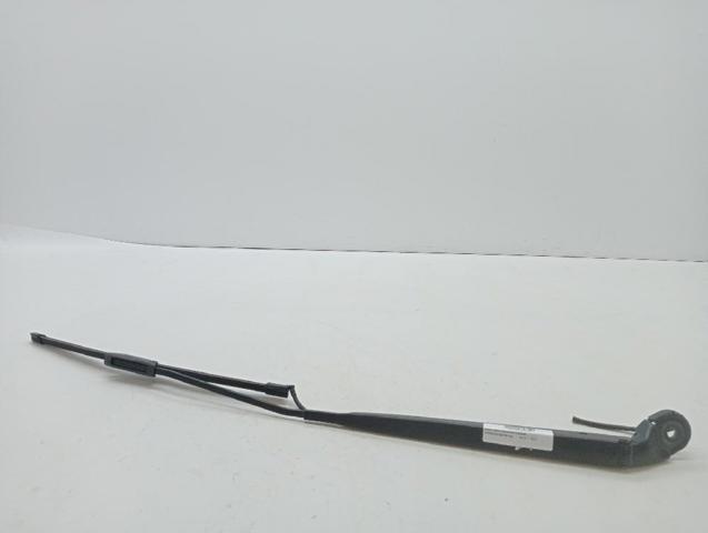 Ramię wycieraczki szyby przedniej 1611871580 PEUGEOT
