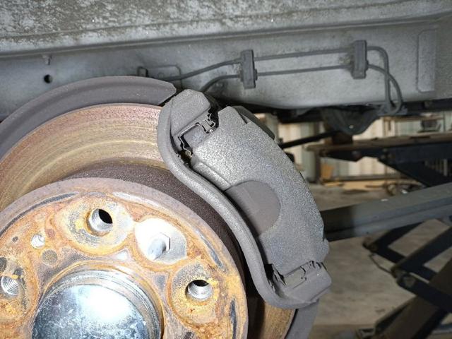 Zacisk hamulcowy tylny prawy 1612437380 PEUGEOT