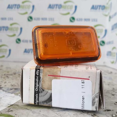 Powtarzacz kierunkowskazu na błotniku 161949117 VAG