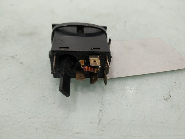 Przycisk włączania światła awaryjnego Volkswagen Transporter 24, 25, 251