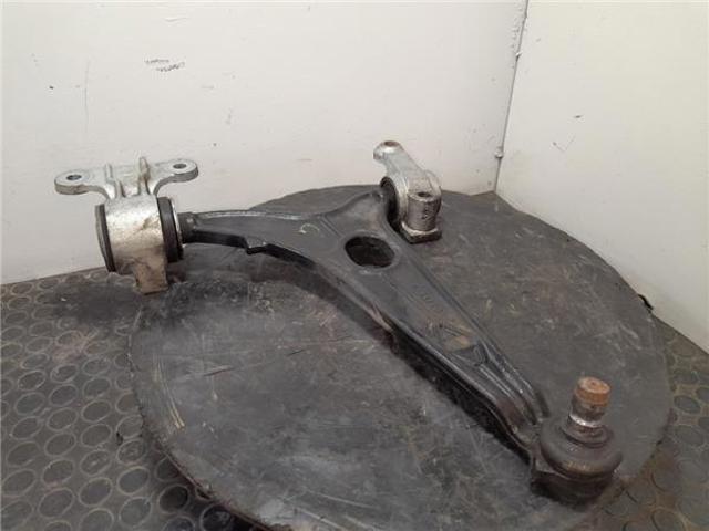 Wahacz zawieszenia przedniego dolny prawy 1635773580 PEUGEOT