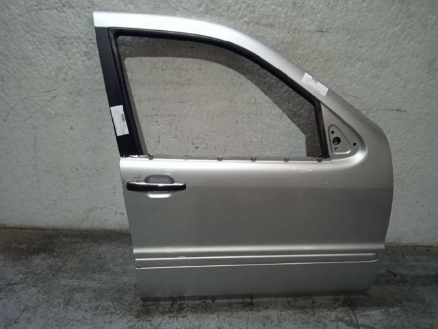 Drzwi przednie prawe 1637201605 MERCEDES