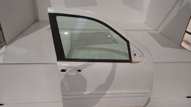 Drzwi przednie prawe 1637201605 MERCEDES
