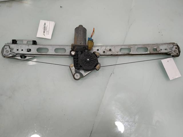 Mechanizm podnoszenia szyby drzwi tylnych prawych 1637300246 MERCEDES